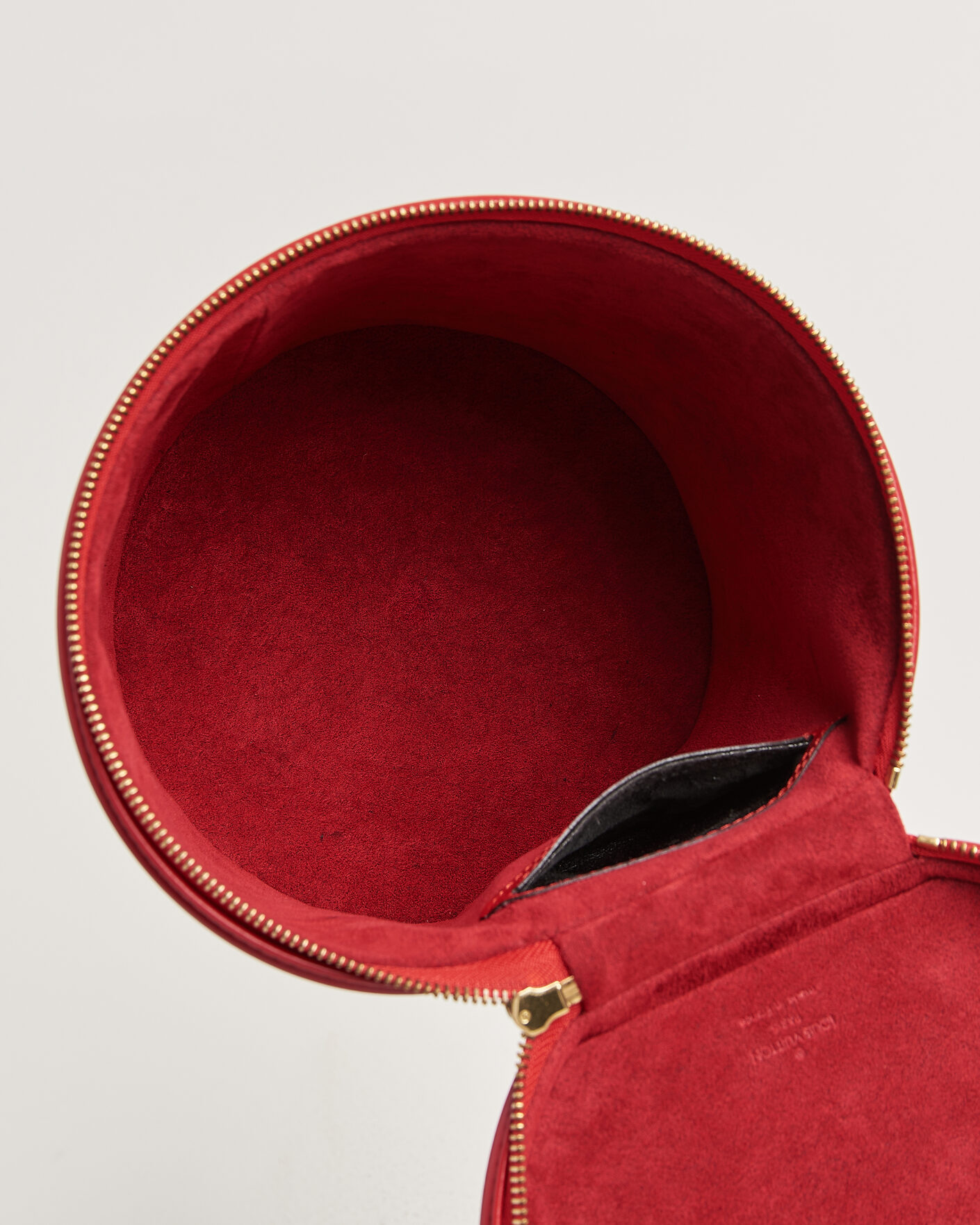 Herren | Pre-Owned & Vintage Bags | Louis Vuitton Pre-Owned | Cannes Vanity Case Epi Leather Red