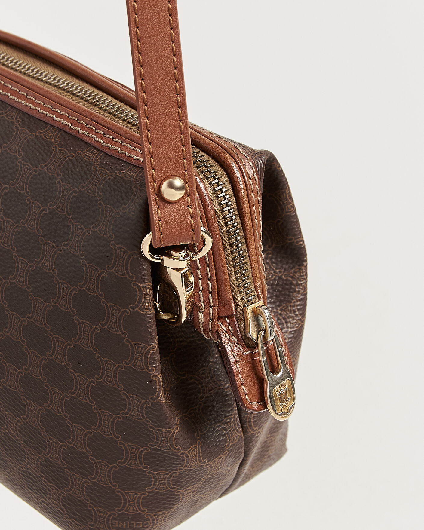 Herren | Pre-Owned & Vintage Bags | Celine Pre-Owned | Macadame Pouch Bag Monogram