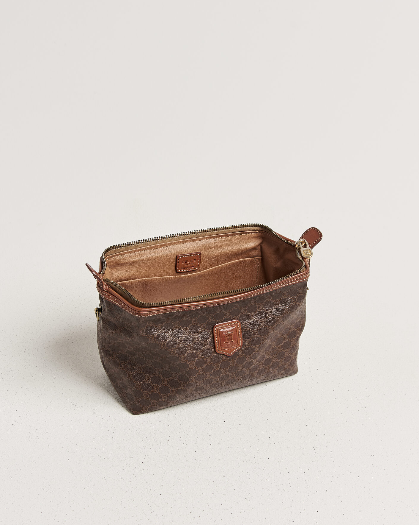 Herren | Pre-Owned & Vintage Bags | Celine Pre-Owned | Macadame Pouch Bag Monogram
