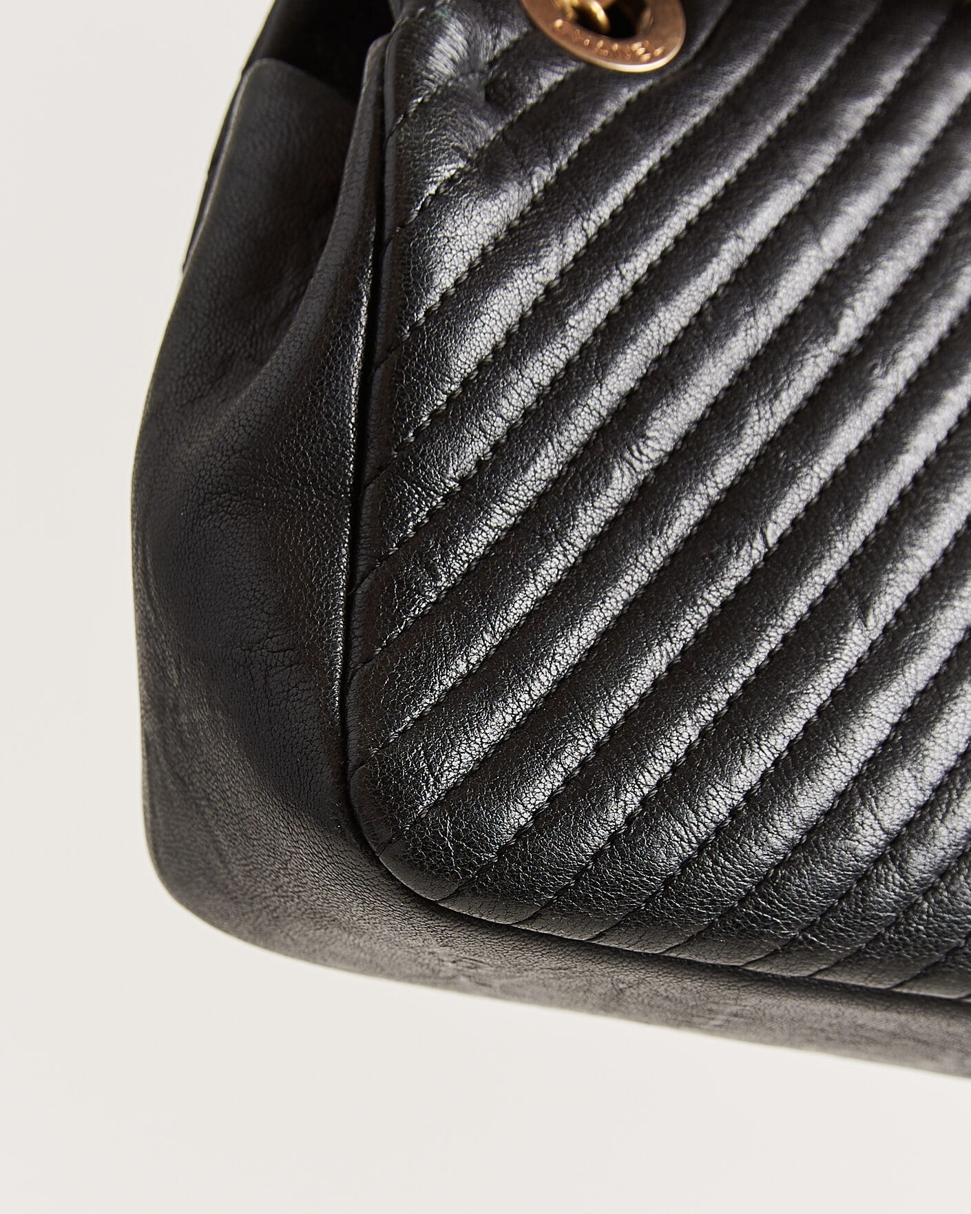 Herren | Pre-Owned & Vintage Bags | Chanel Pre-Owned | Chevron Small Flap Bag Black