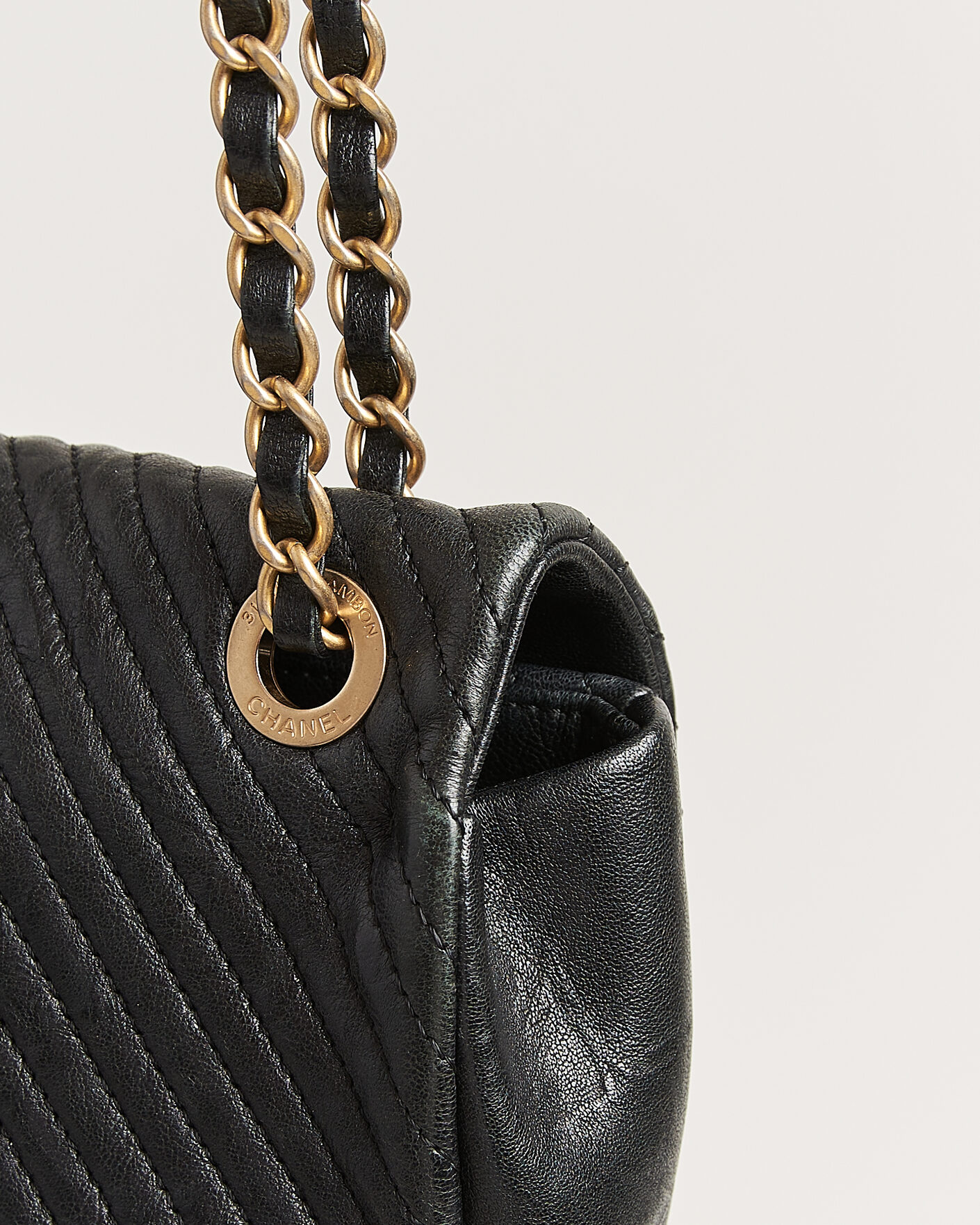 Herren | Pre-Owned & Vintage Bags | Chanel Pre-Owned | Chevron Small Flap Bag Black