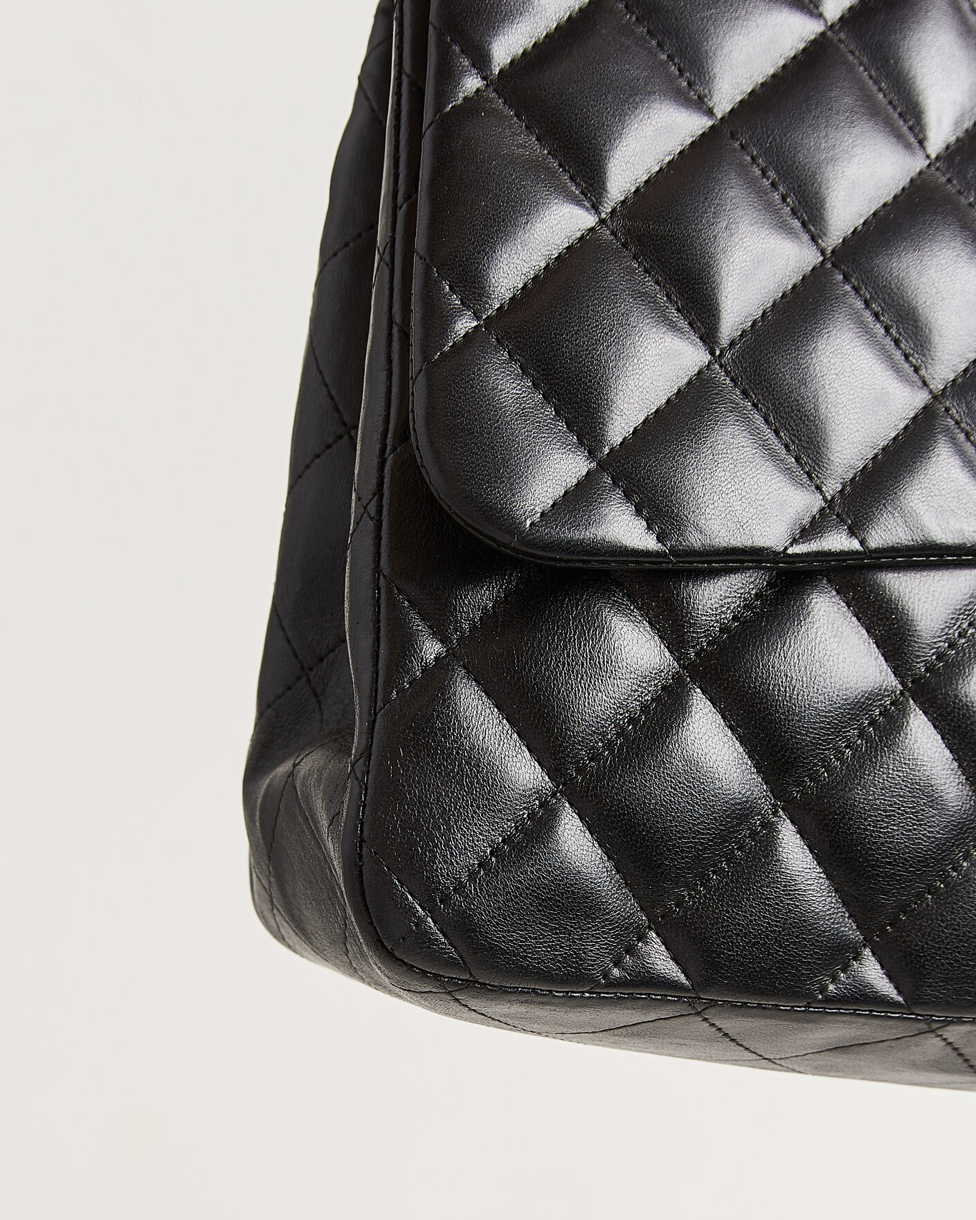 Herren | Pre-Owned & Vintage Bags | Chanel Pre-Owned | Classic Jumbo Single Flap Bag Lambskin Black