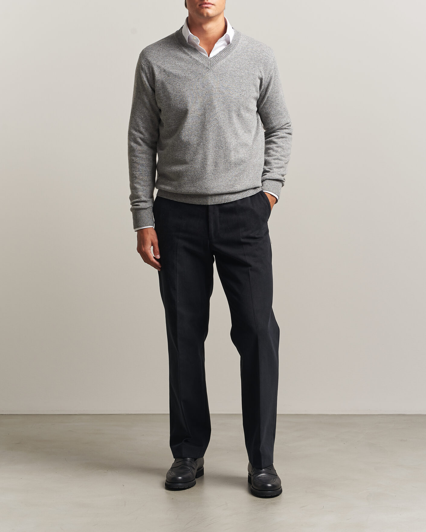 Herren | Pullover | Oscar Jacobson | Gregor Wool/Cashmere V-Neck Grey Melange