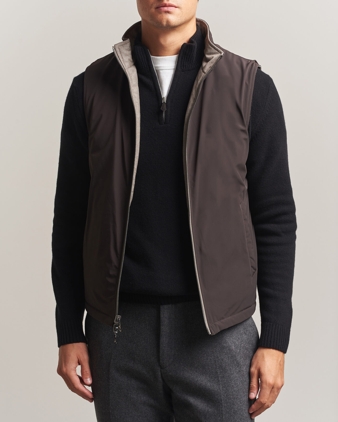 Herren | Westen | Oscar Jacobson | Nylon/Wool Reversible Vest Taupe