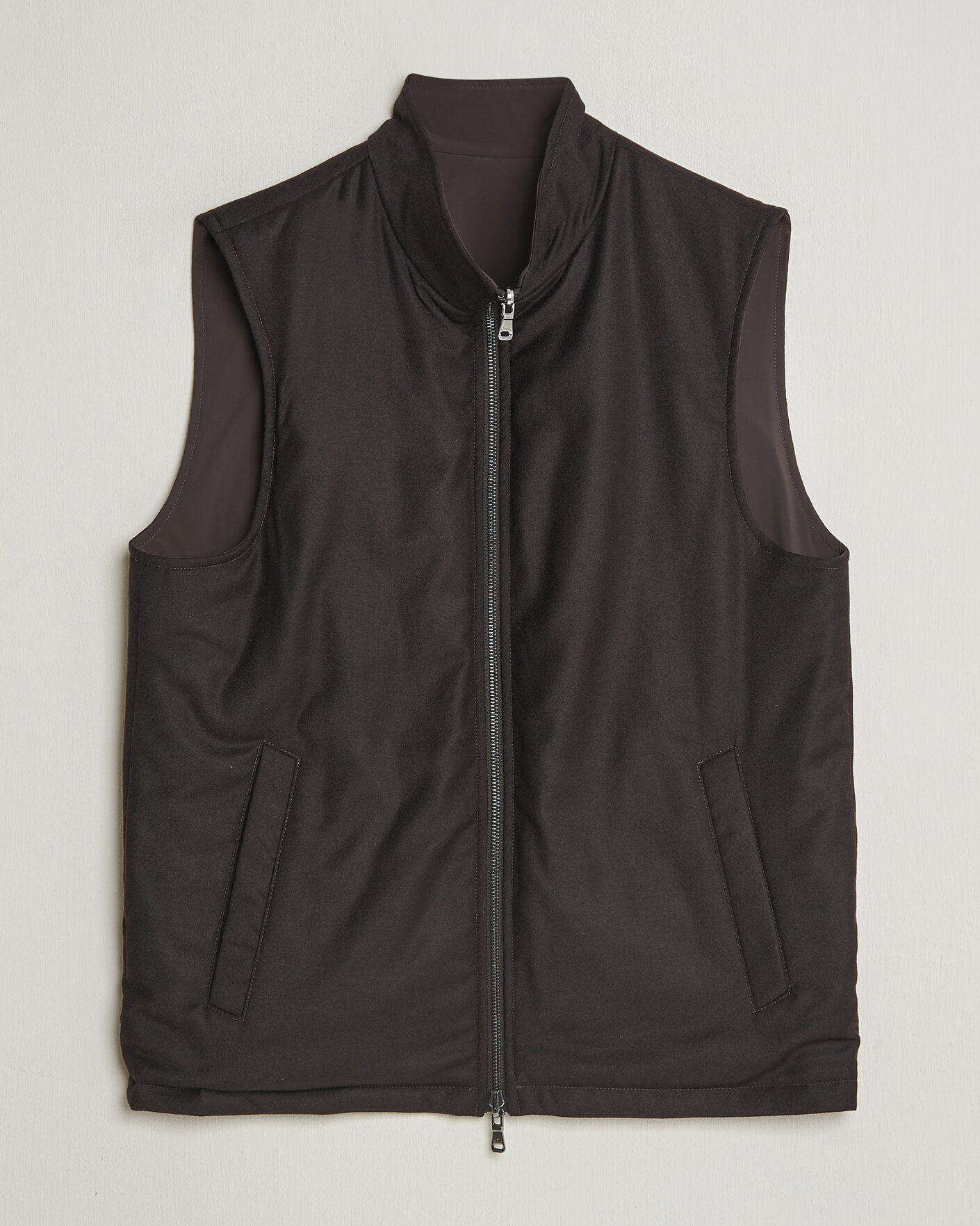 Herren | Westen | Oscar Jacobson | Nylon/Wool Reversible Vest Brown