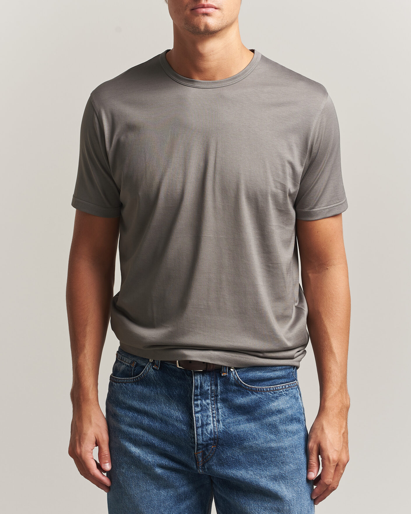 Herren | T-Shirts | Sunspel | Crew Neck Q82 Cotton T-Shirt Smoke Grey