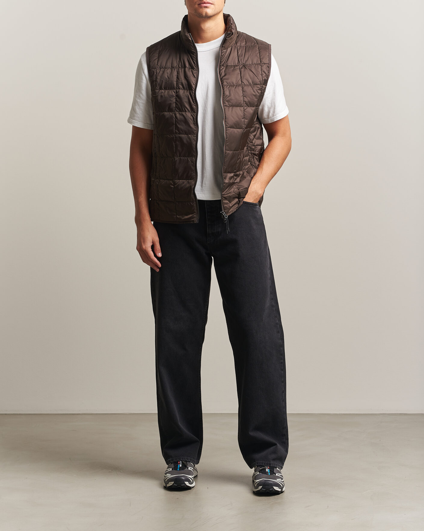 Herren | Westen | TAION | High Neck Full Zip Lightweight Down Vest Dark Choco