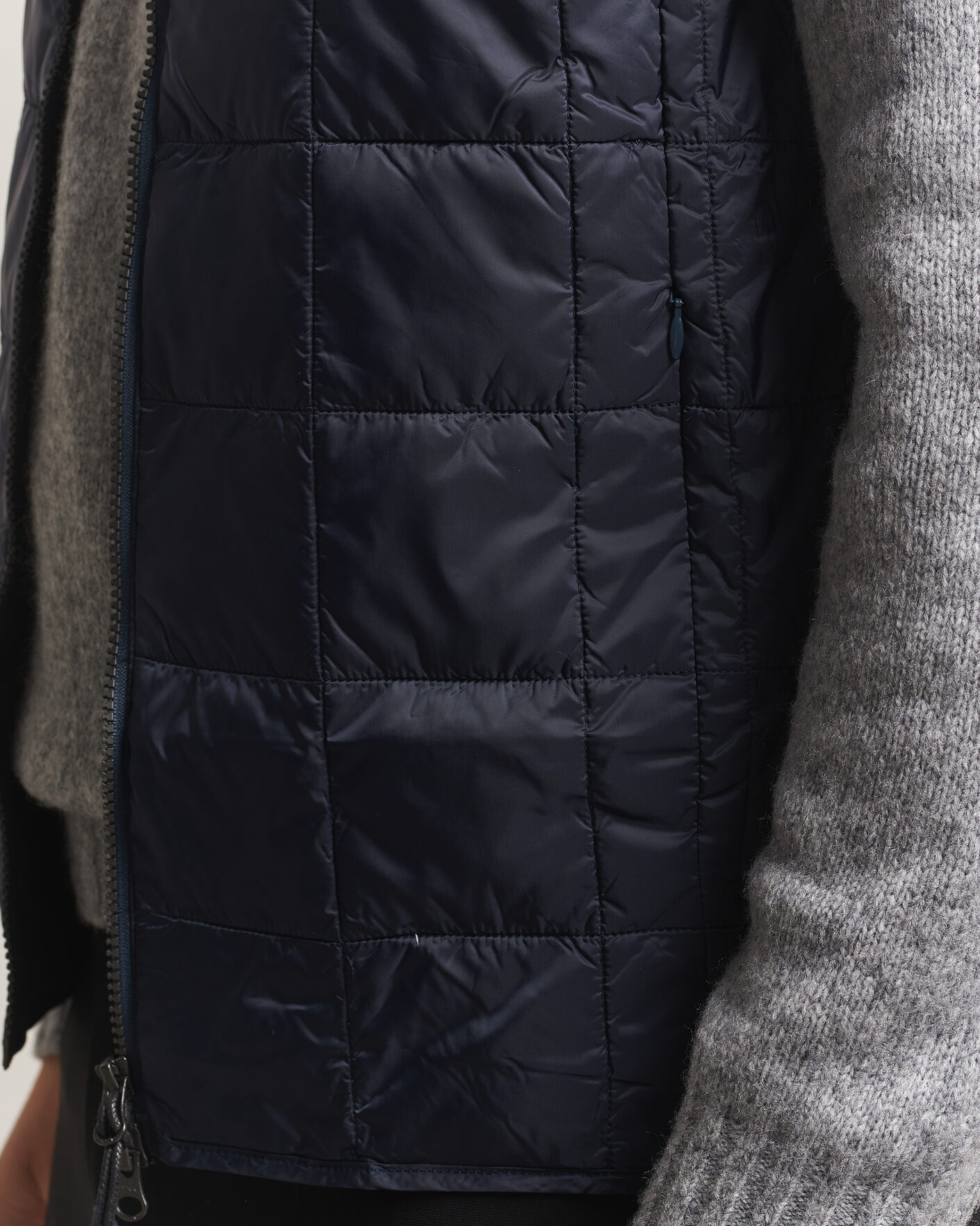 Herren | Westen | TAION | High Neck Full Zip Lightweight Down Vest Dark Navy