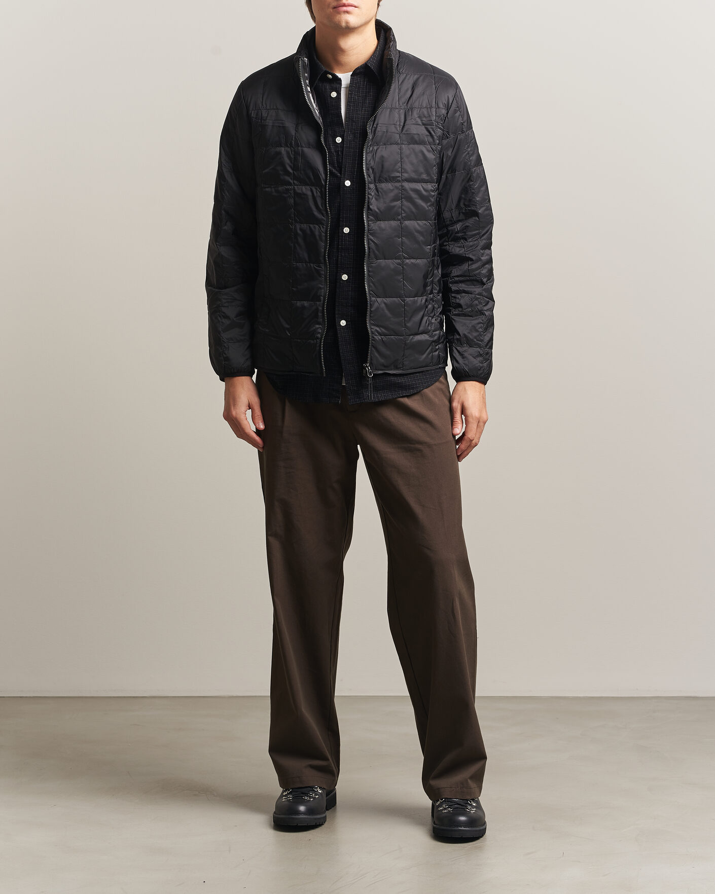 Herren | Jacken | TAION | High Neck Full Zip Lightweight Down Jacket Black
