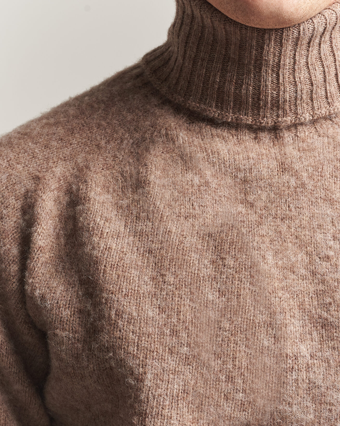 Herren | Pullover | Harley Of Scotland | Brushed Supersoft Lambswool Rollneck Tundra