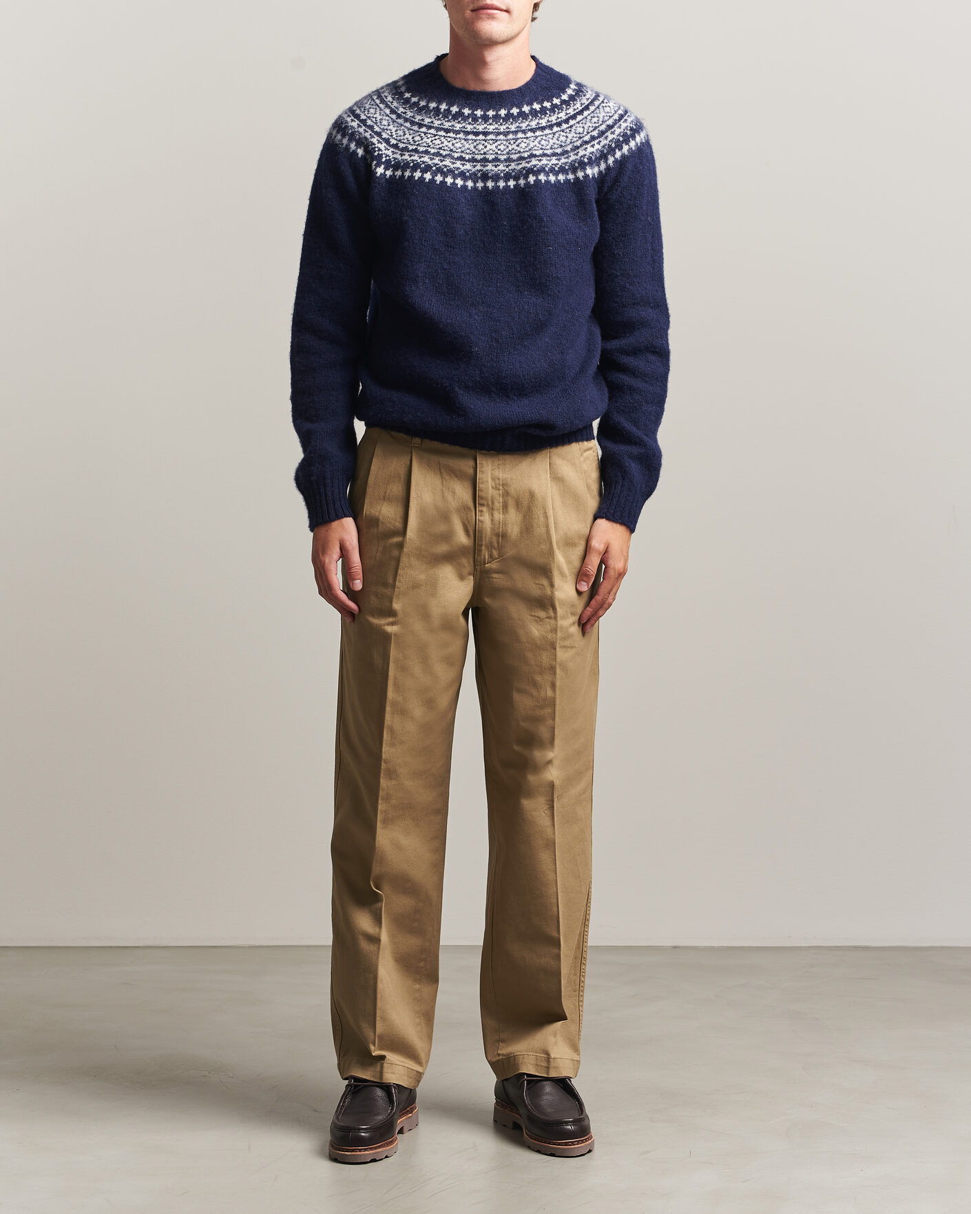 Herren | Pullover | Harley Of Scotland | Brushed Supersoft Lambswool Yolk Fairisle Navy/Snow White