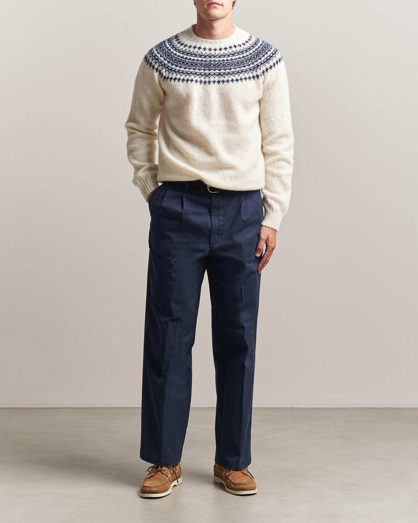 Herren | Pullover | Harley Of Scotland | Brushed Supersoft Lambswool Yolk Fairisle Snow White/Navy