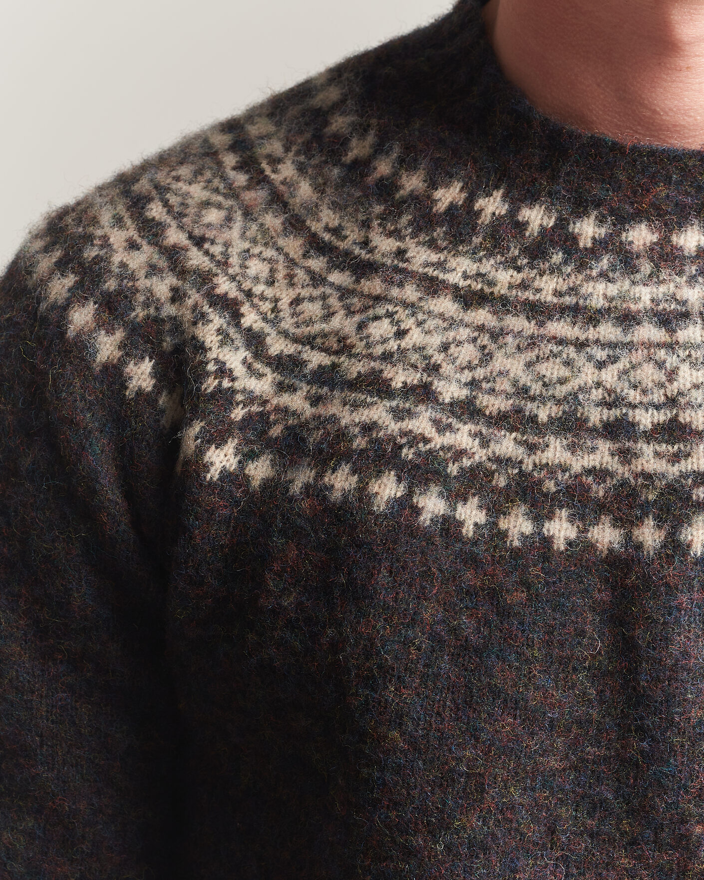 Herren | Pullover | Harley Of Scotland | Brushed Supersoft Lambswool Yolk Fairisle Volcano/Cameo