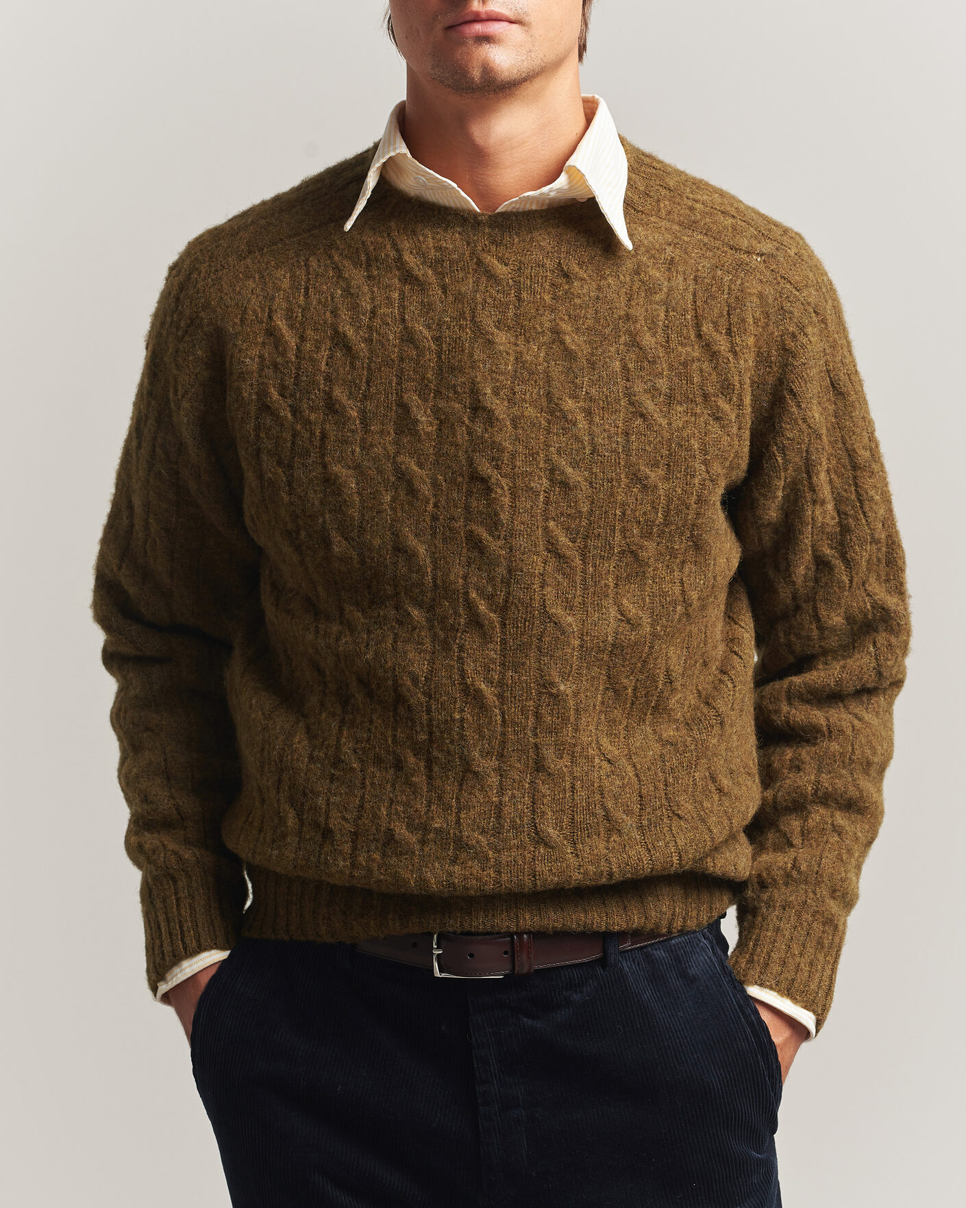 Herren | Pullover | Drake's | Brushed Shetland Cable Crew Moorland Olive