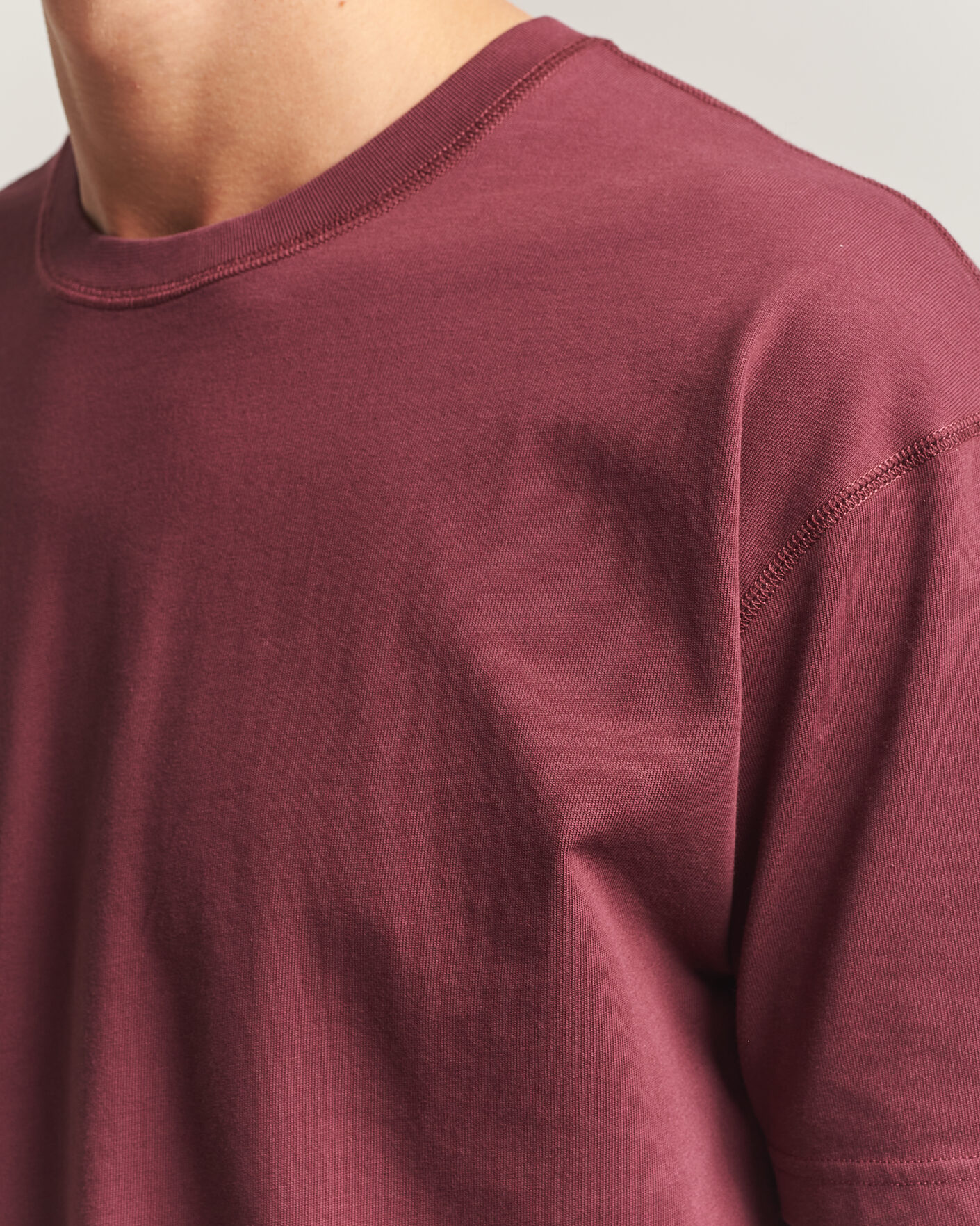 Herren | T-Shirts | Drake's | O´Clock Back Print Hiking T-Shirt Dark Plum