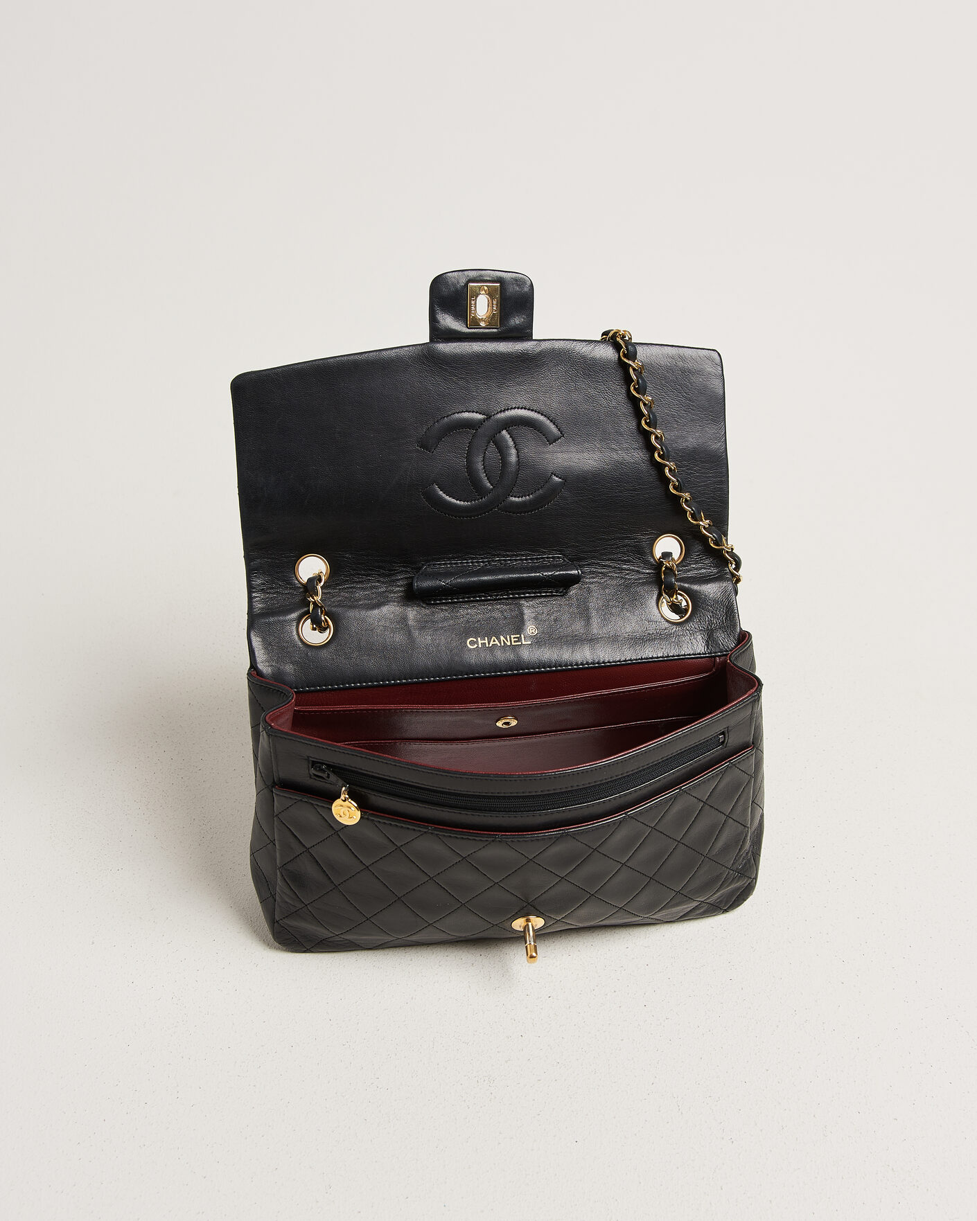Herren | Pre-Owned & Vintage Bags | Chanel Pre-Owned | Vintage Classic Flap Bag Lambskin Black