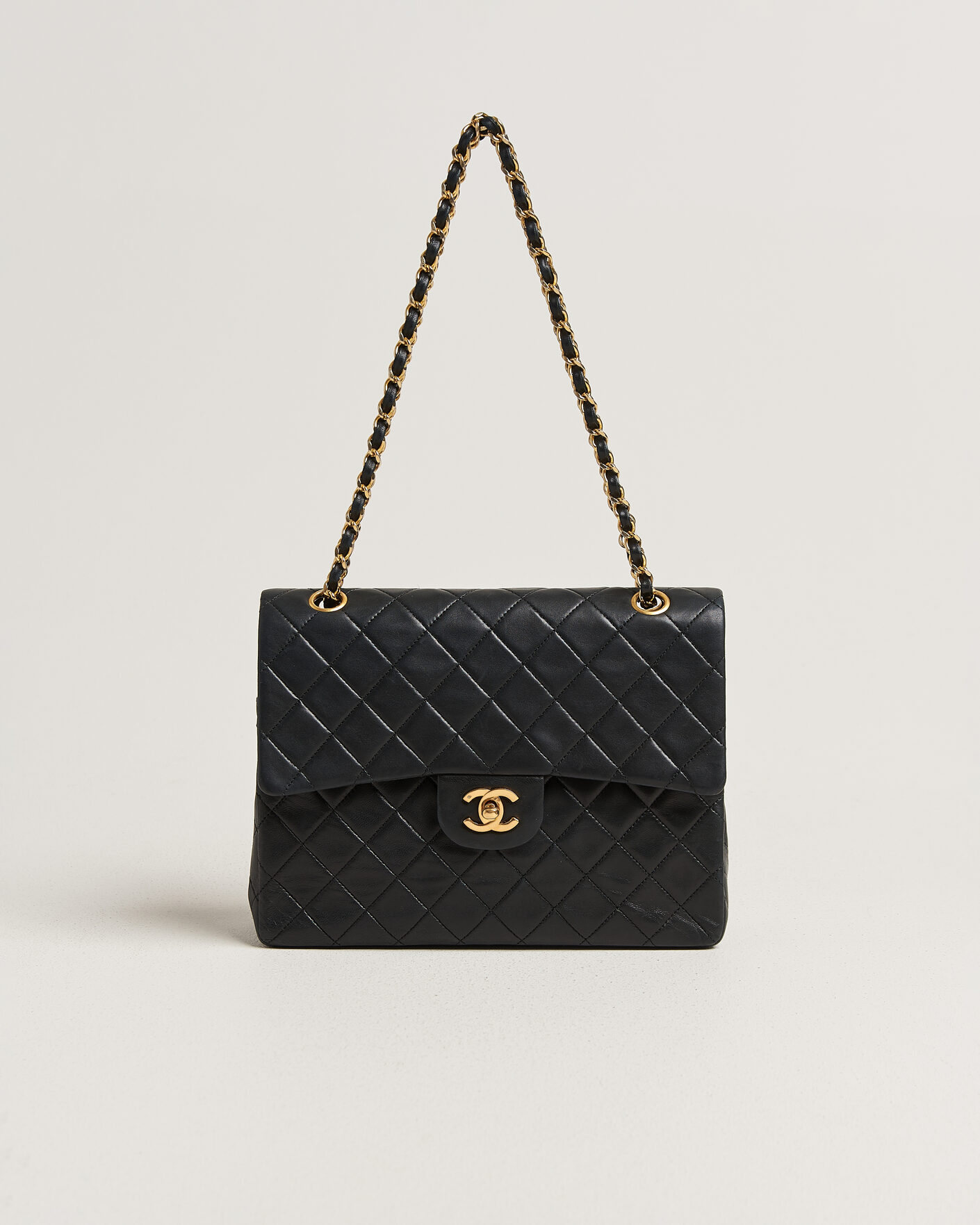 Herren | Pre-Owned & Vintage Bags | Chanel Pre-Owned | Classic Medium Square Double Flap Bag Lambskin Black