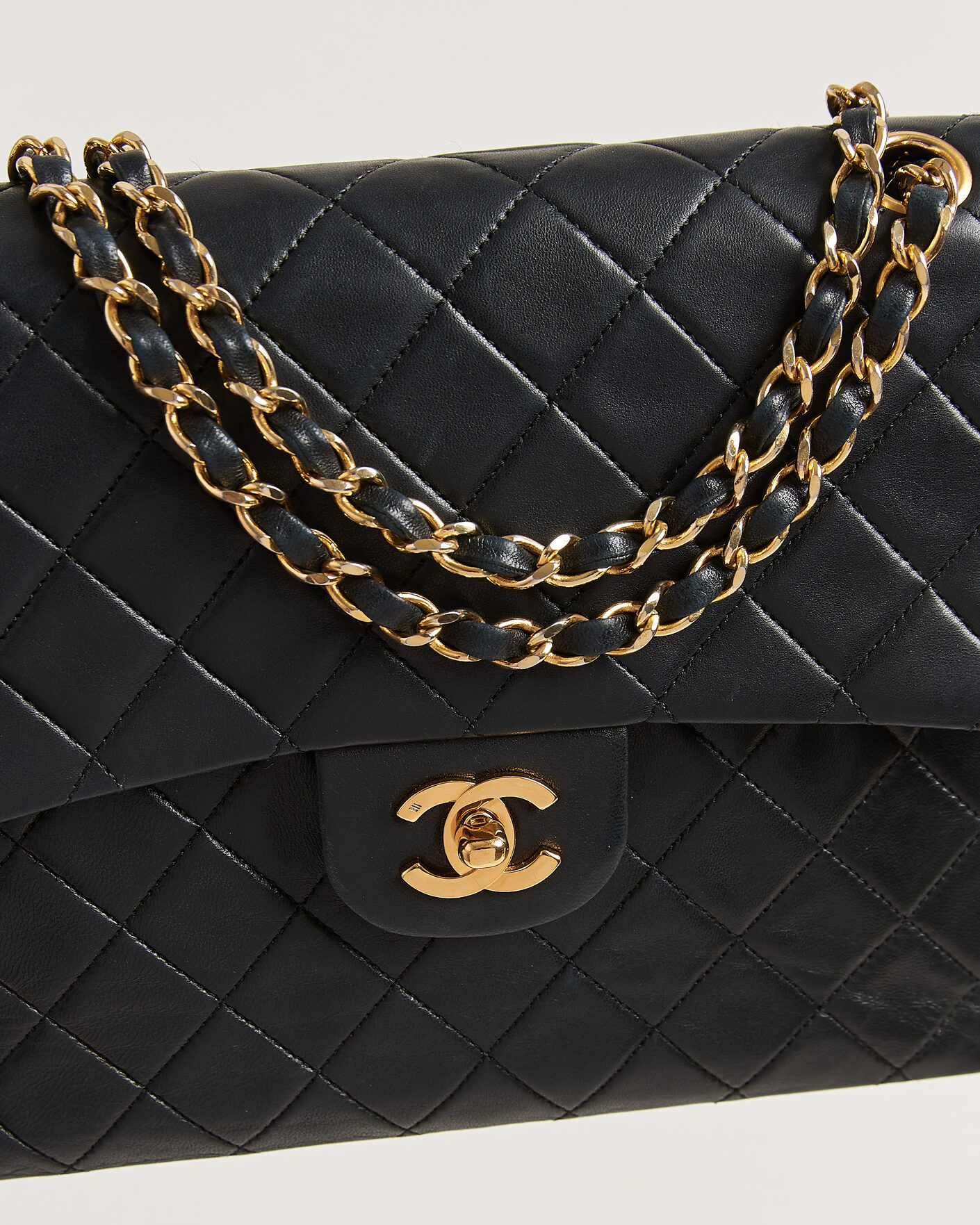 Herren | Pre-Owned & Vintage Bags | Chanel Pre-Owned | Classic Medium Square Double Flap Bag Lambskin Black