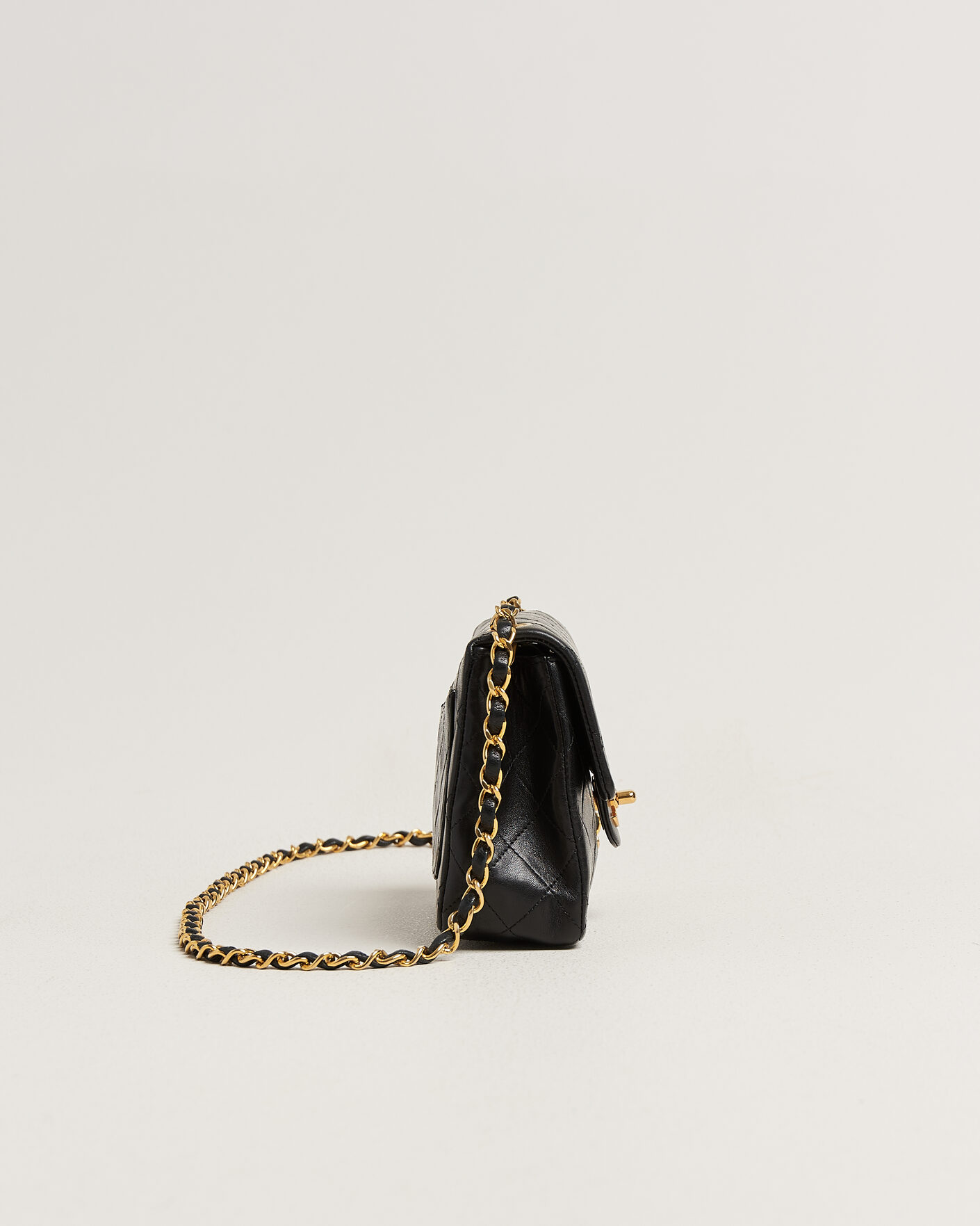 Herren | Pre-Owned & Vintage Bags | Chanel Pre-Owned | Classic Mini Square Single Flap Bag Lambskin Black