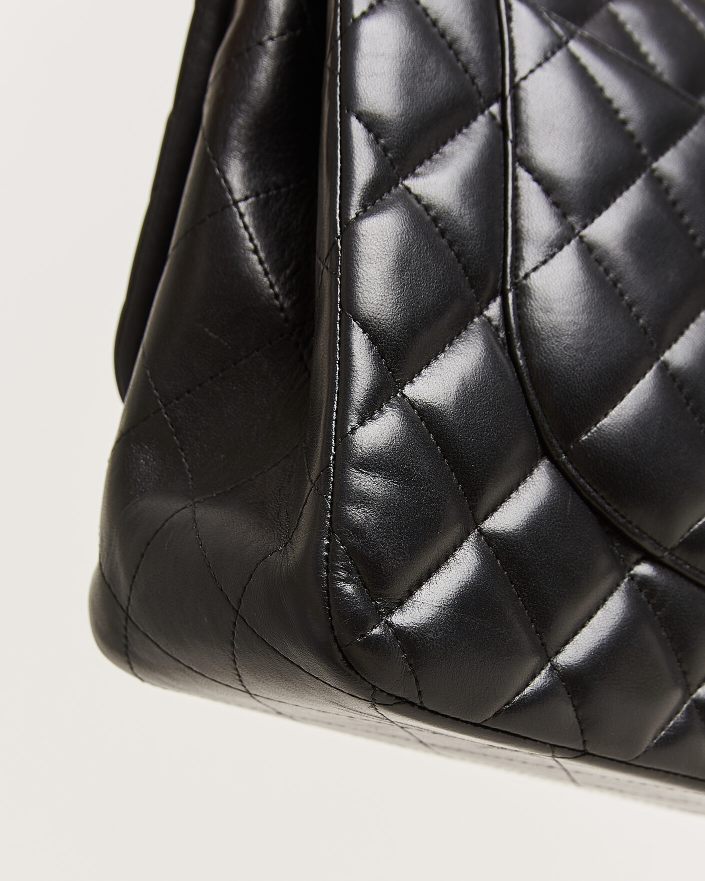 Herren | Pre-Owned & Vintage Bags | Chanel Pre-Owned | Classic Jumbo Double Flap Bag Lambskin Black
