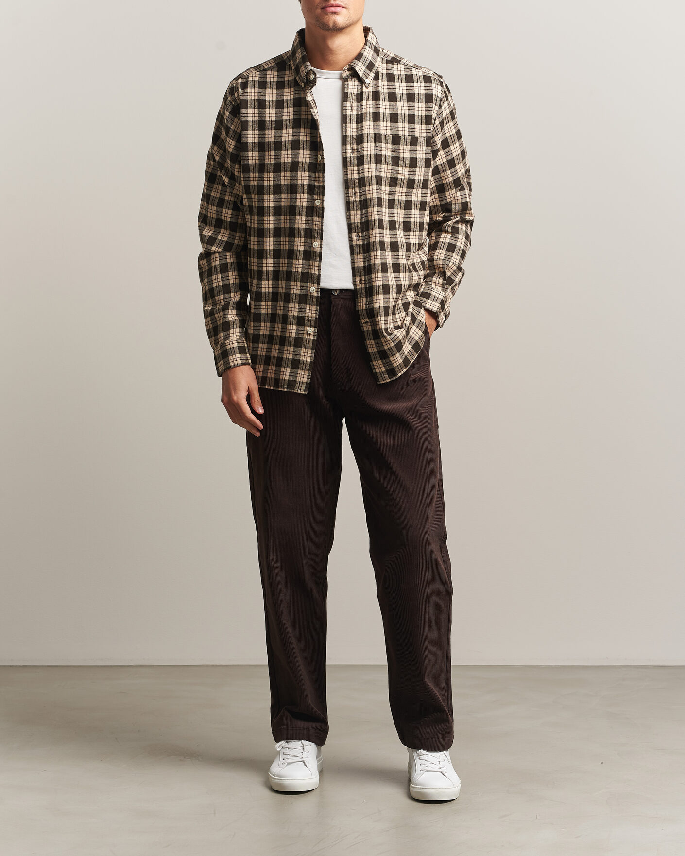 Herren | Hosen | A Day's March | Redwood Corduroy Trousers Dark Brown