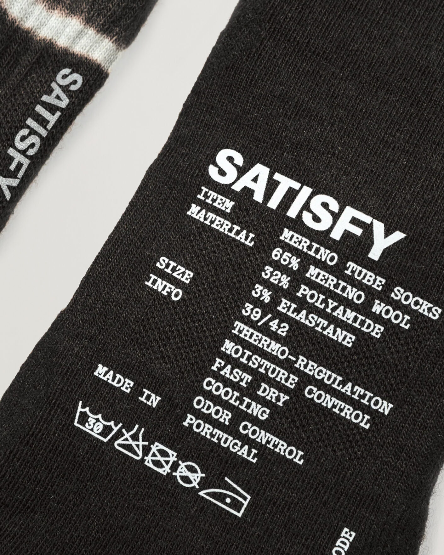 Herren | Unterwäsche | Satisfy | Merino Nylon Tube Socks Black Tie Dye