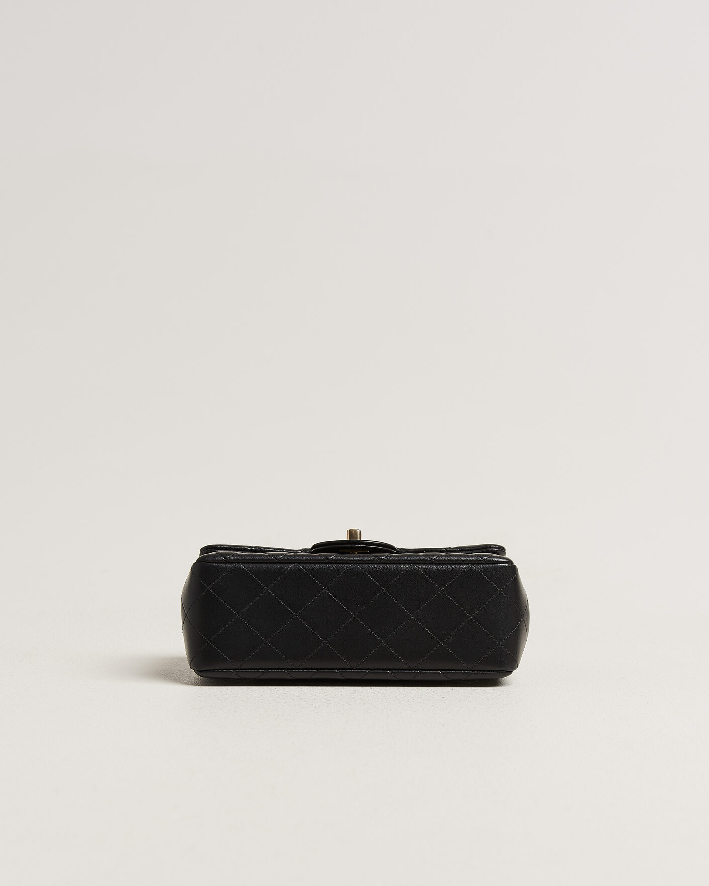 Herren | Pre-Owned & Vintage Bags | Chanel Pre-Owned | Classic Mini Rectangular Single Flap Bag Lambskin Black