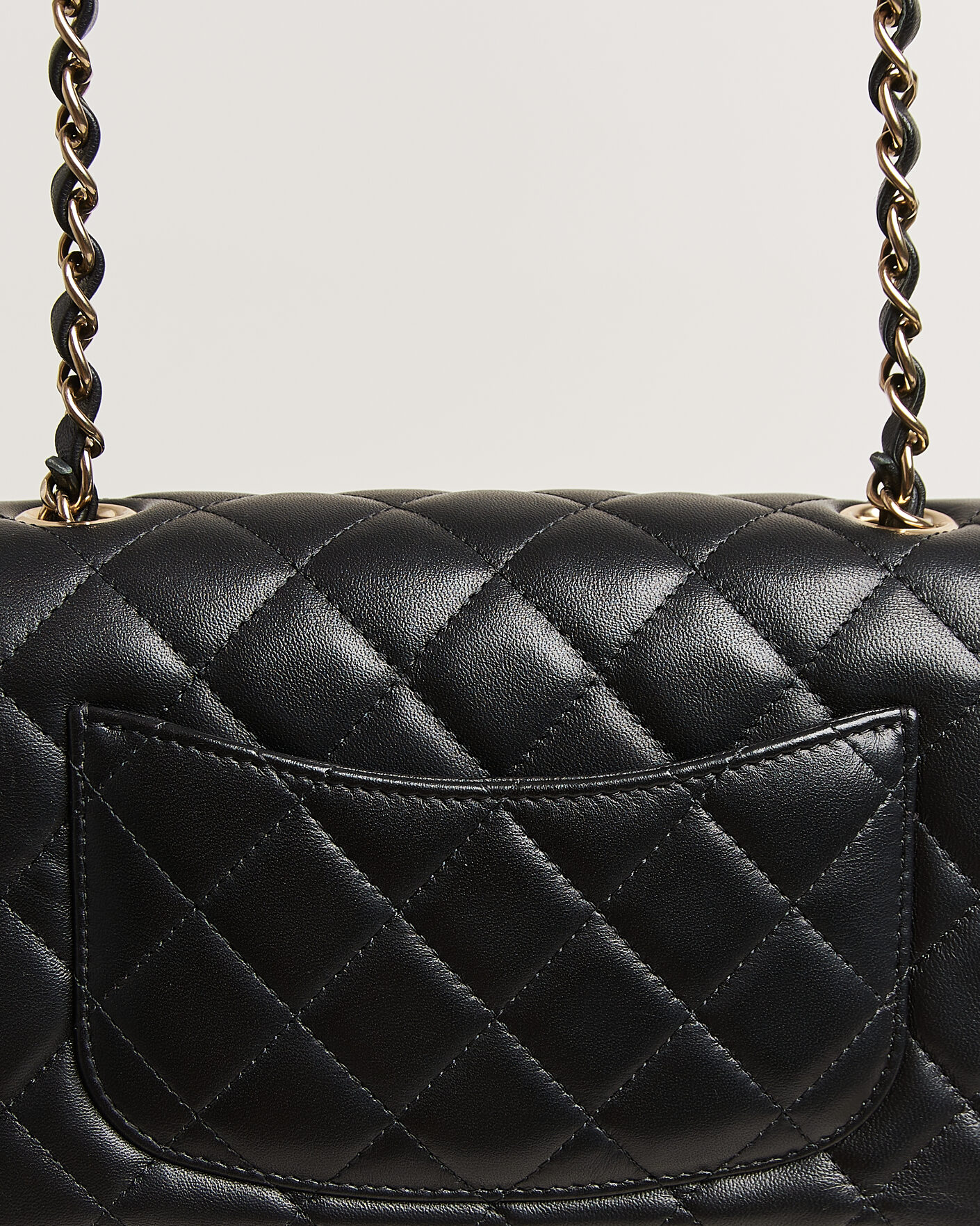 Herren | Pre-Owned & Vintage Bags | Chanel Pre-Owned | Classic Mini Rectangular Single Flap Bag Lambskin Black