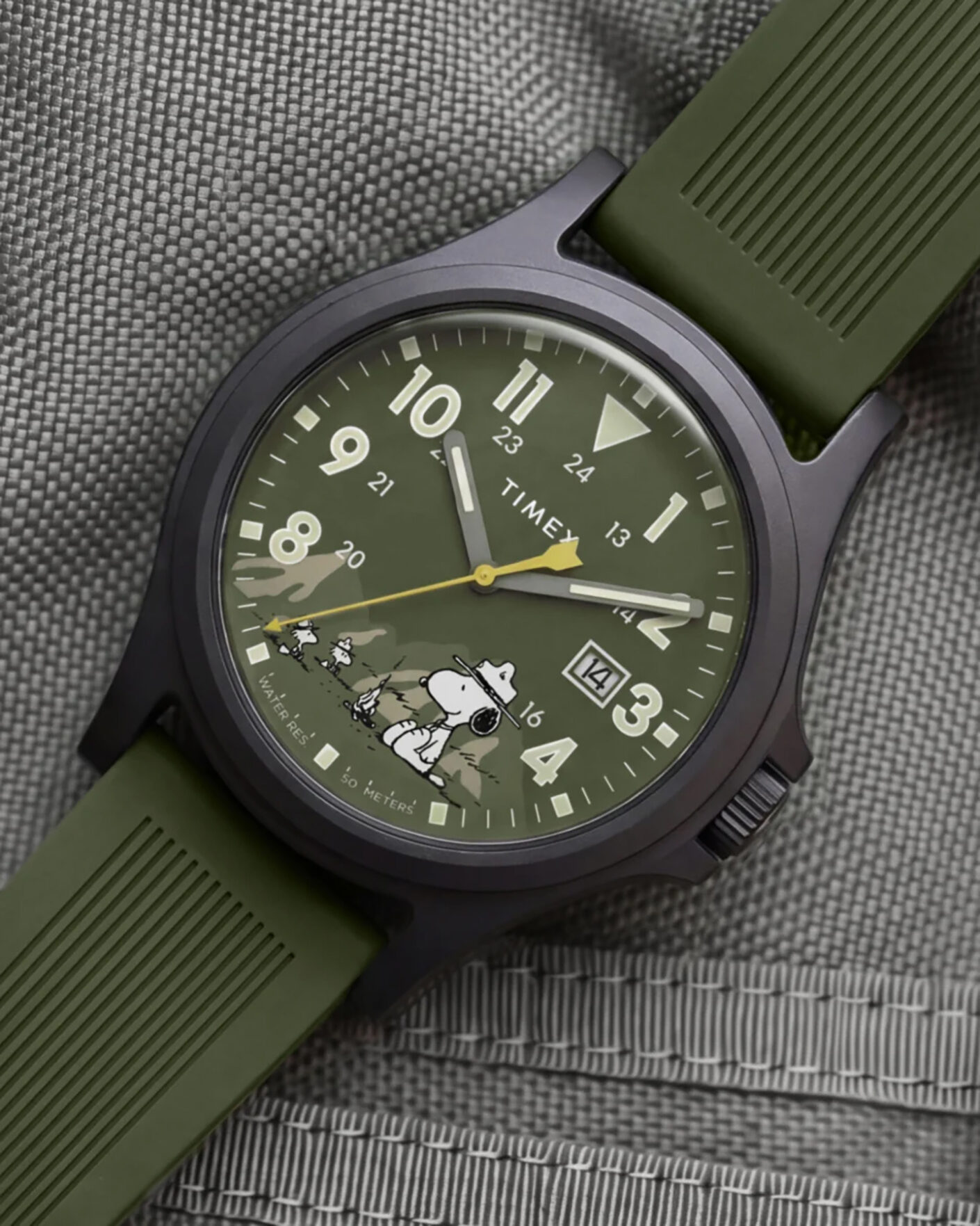 Herren | Timex Peanuts x Timex Expedition Acadia 40mm Green Dial | Timex | Peanuts x Expedition Acadia 40mm Green Dial