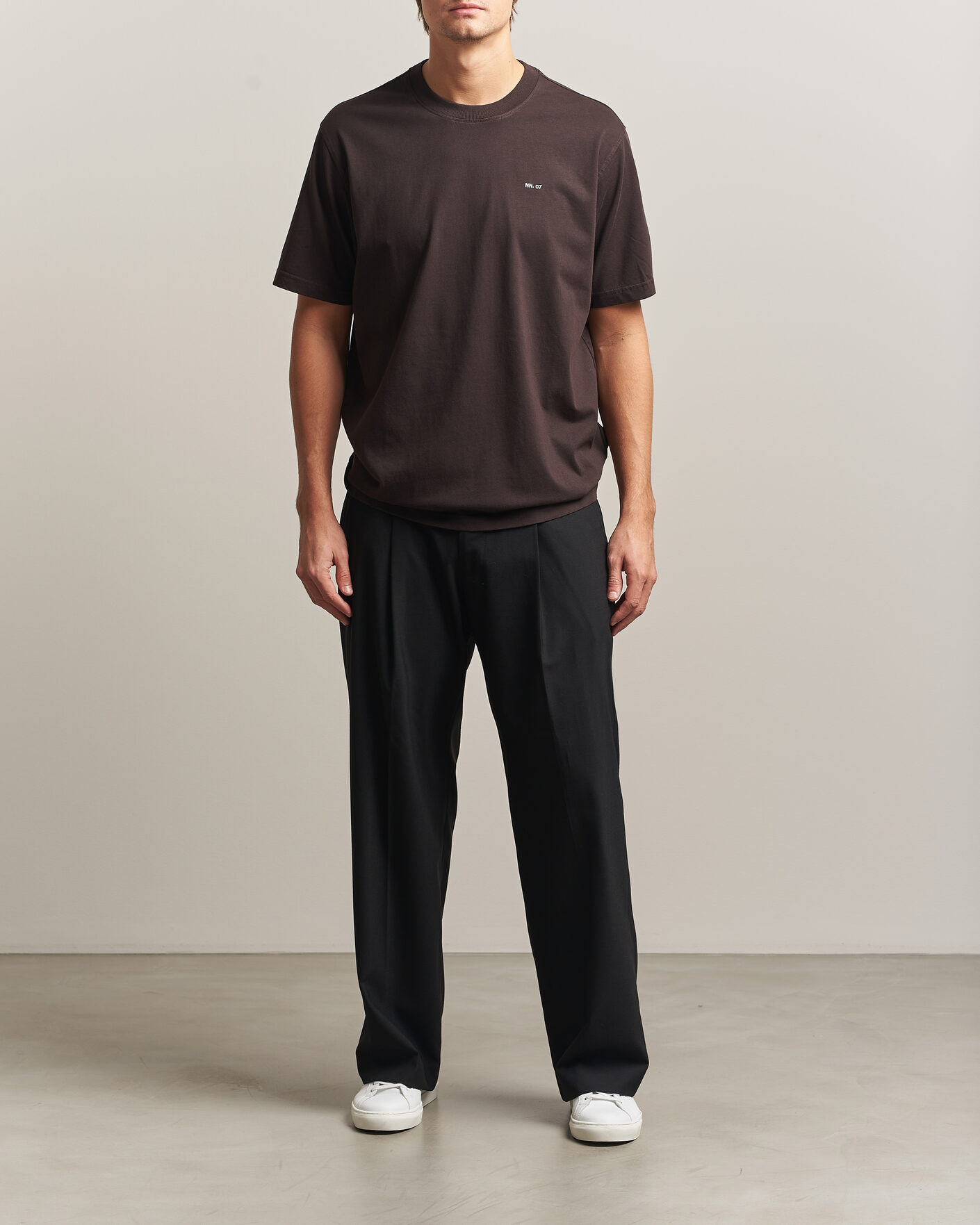 Herren | T-Shirts | NN07 | Adam Crew Neck T-Shirt Deep Truffle