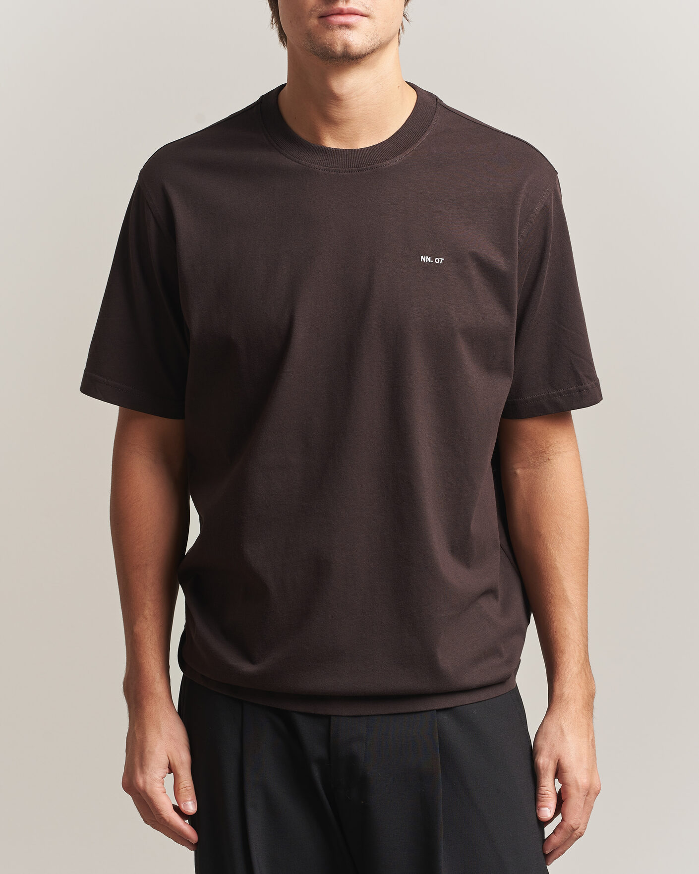 Herren | T-Shirts | NN07 | Adam Crew Neck T-Shirt Deep Truffle