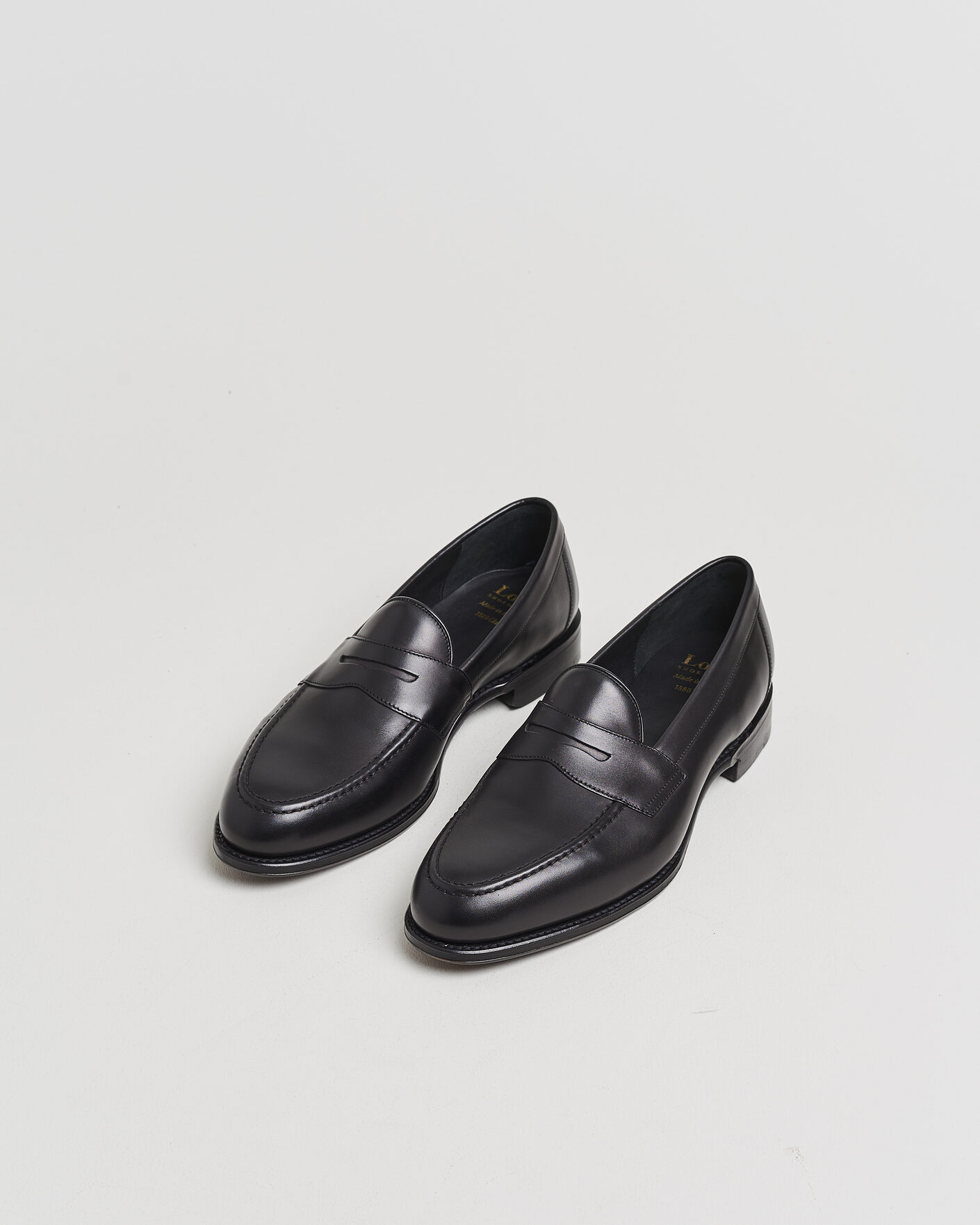 Herren | Pre-owned Rahmengenähte Schuhe | Pre-owned | Loake 1880 Hornbeam Eco Penny Loafer Black Calf UK10 - EU44