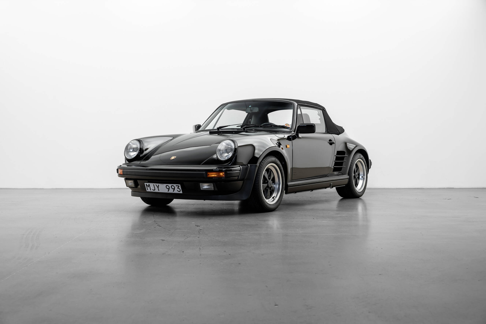 Herren | | Pre-Owned & Vintage Cars | Porsche 911 Carrera WTL Cab ***SOLD***
