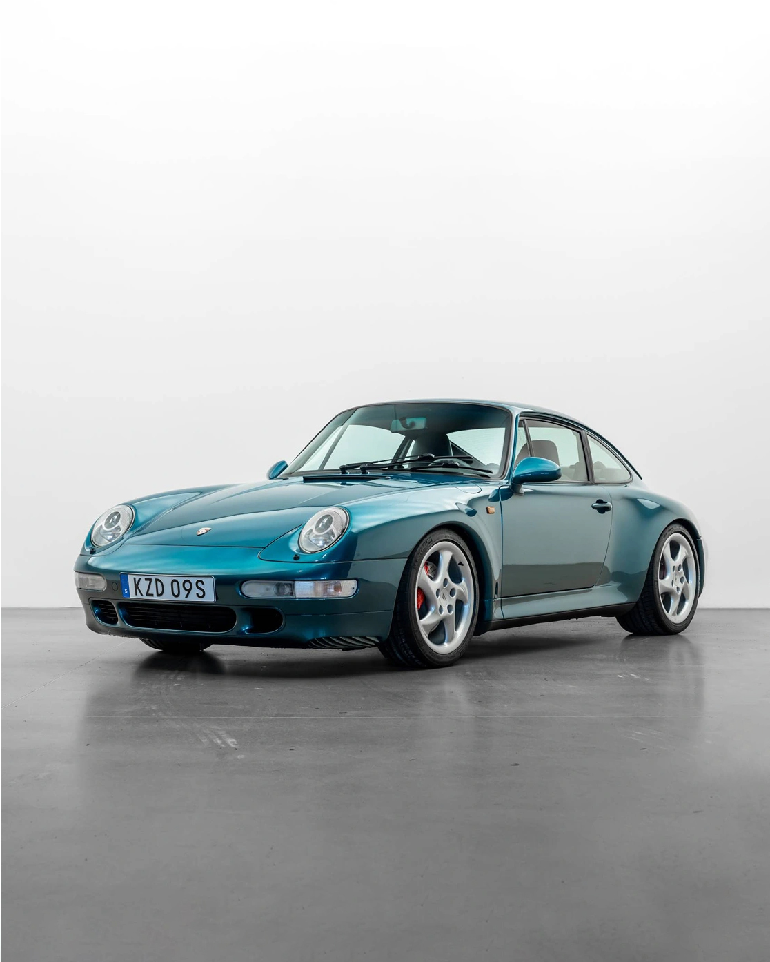 Vintage Cars in store: Porsche 911 Carrera 4S from 1996